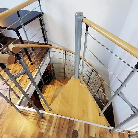 Cf15 75m2 Duplex With Ac And Balcony *